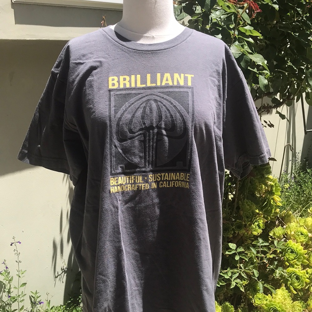 XL Dark grey Metro Lighting t-shirt